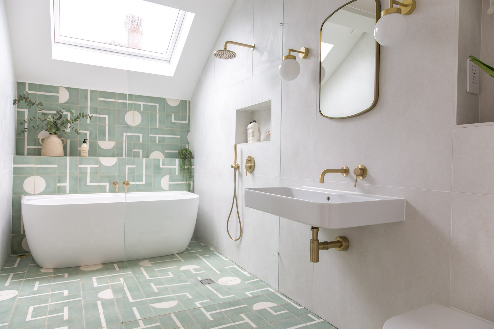 Our Essential Guide to Bathroom Lighting